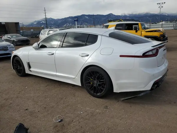 KNAE15LA8J6036101 2018 KIA STINGER - Image 2