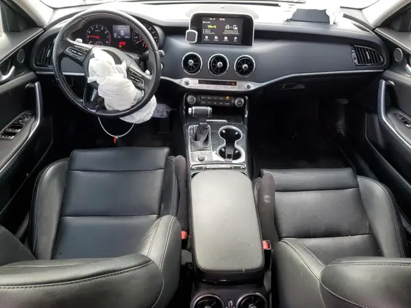 KNAE15LA8J6036101 2018 KIA STINGER - Image 8