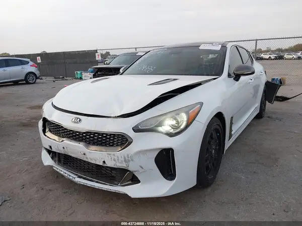 KNAE15LA8L6075225 2020 KIA STINGER - Image 2