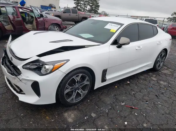 KNAE15LA8L6079744 2020 KIA STINGER - Image 2