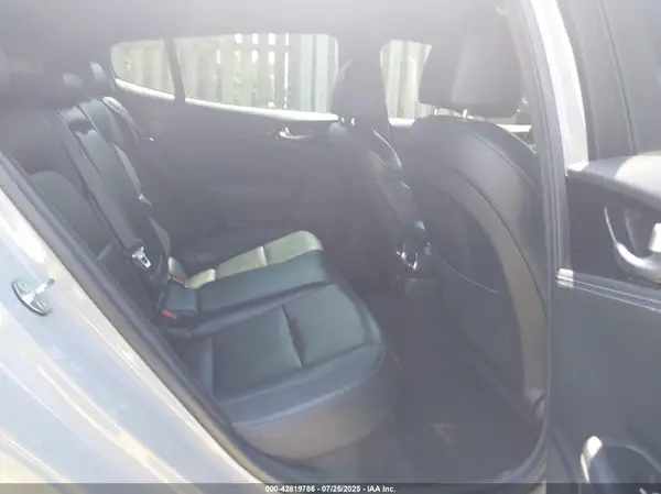 KNAE15LA8M6097887 2021 KIA STINGER - Image 8