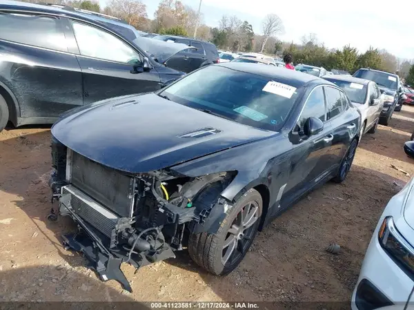 KNAE15LA9J6013202 2018 KIA STINGER - Image 2