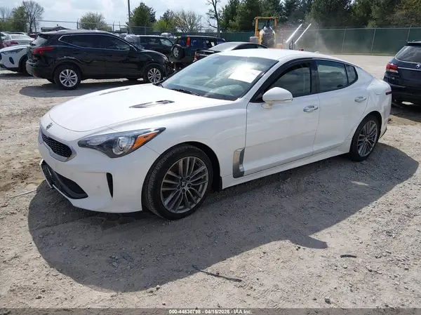 KNAE15LA9J6031120 2018 KIA STINGER - Image 2