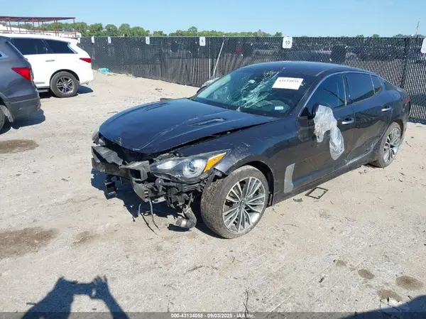KNAE15LA9K6060053 2019 KIA STINGER - Image 2
