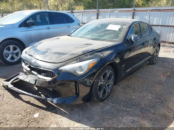KNAE15LA9L6075864 2020 KIA STINGER - Image 2