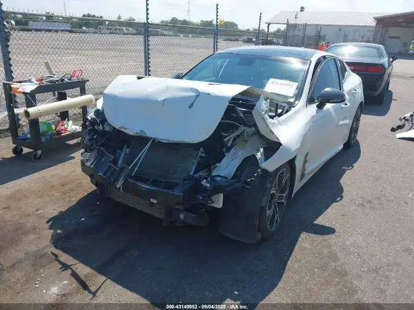 KNAE15LA9M6088728 2021 KIA STINGER - Image 2