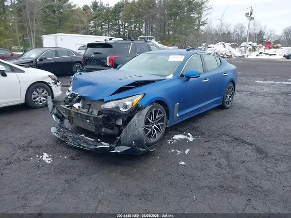 KNAE15LAXJ6011734 2018 KIA STINGER - Image 2