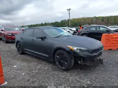 KNAE15LAXJ6015170 2018 KIA STINGER