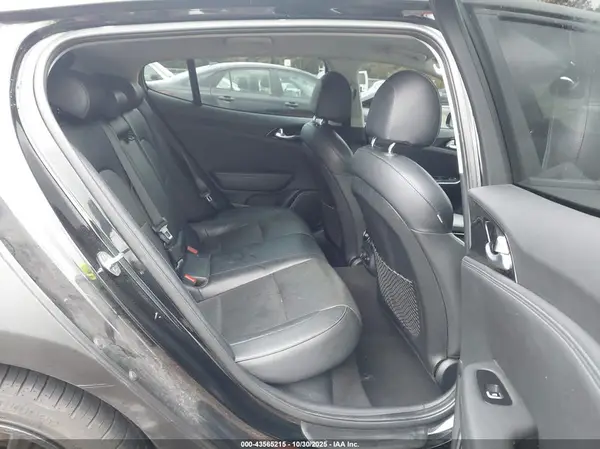 KNAE15LAXJ6015170 2018 KIA STINGER - Image 8