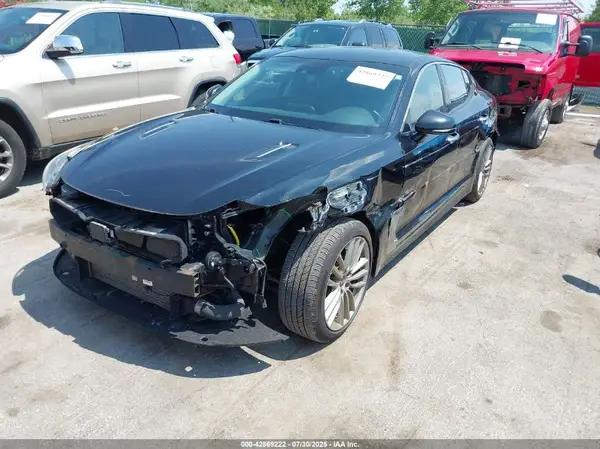 KNAE15LAXJ6016027 2018 KIA STINGER - Image 2