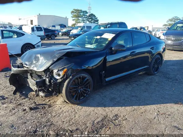 KNAE15LAXJ6019767 2018 KIA STINGER - Image 2