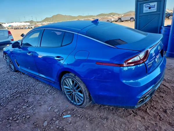 KNAE15LAXJ6020188 2018 KIA STINGER - Image 2