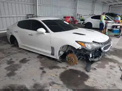 KNAE15LAXJ6031398 2018 KIA STINGER