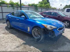 KNAE15LAXJ6035225 2018 KIA STINGER
