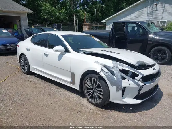 KNAE15LAXK6046596 2019 KIA STINGER - Image 1