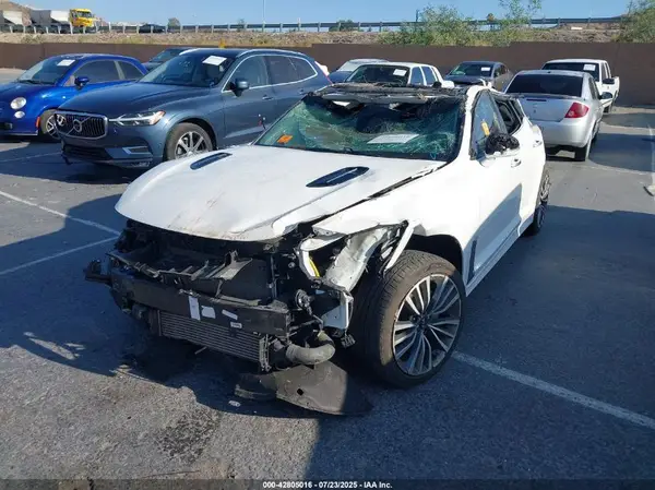 KNAE15LAXK6065651 2019 KIA STINGER - Image 2