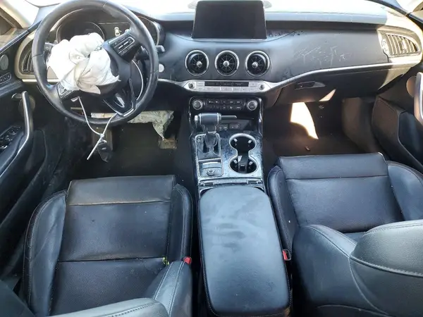 KNAE25LA0J6010458 2018 KIA STINGER - Image 8