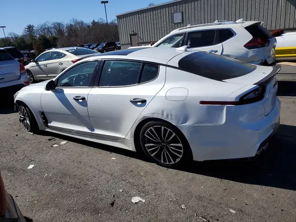 KNAE25LA0J6012923 2018 KIA STINGER - Image 2
