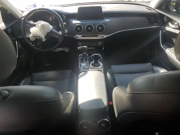 KNAE25LA0J6015000 2018 KIA STINGER - Image 8