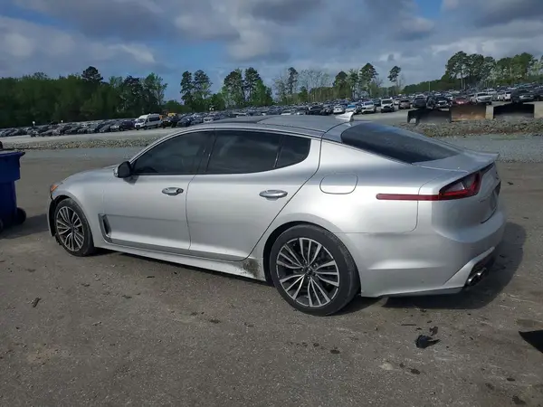 KNAE25LA0J6015319 2018 KIA STINGER - Image 2