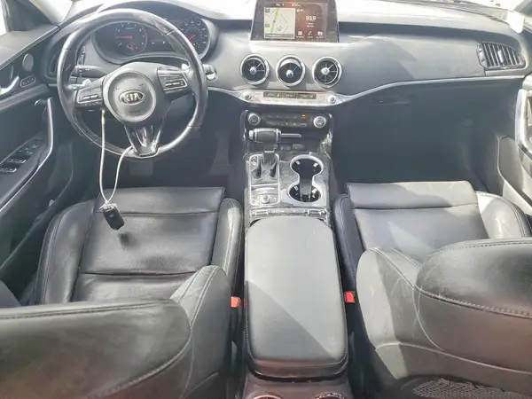 KNAE25LA0J6015319 2018 KIA STINGER - Image 8