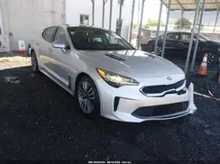 KNAE25LA0J6017023 2018 KIA STINGER