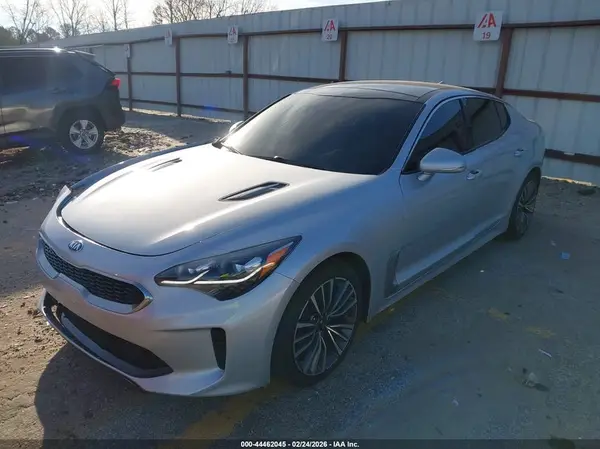 KNAE25LA0J6017118 2018 KIA STINGER - Image 2