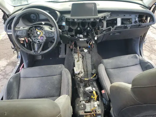 KNAE25LA0J6020942 2018 KIA STINGER - Image 8