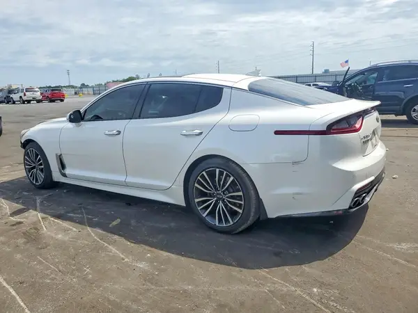 KNAE25LA0J6022724 2018 KIA STINGER - Image 2