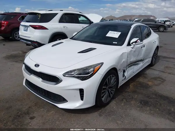 KNAE25LA0J6034310 2018 KIA STINGER - Image 2