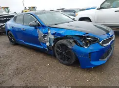 KNAE25LA0J6037675 2018 KIA STINGER