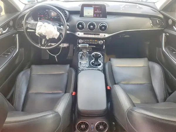 KNAE25LA0K6056146 2019 KIA STINGER - Image 8