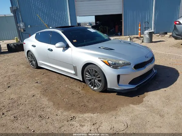 KNAE25LA1J6013918 2018 KIA STINGER - Image 1