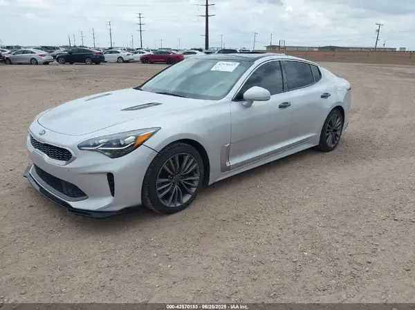 KNAE25LA1J6013918 2018 KIA STINGER - Image 2