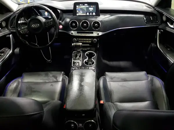 KNAE25LA1J6015507 2018 KIA STINGER - Image 8
