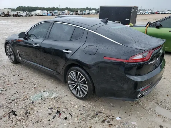 KNAE25LA1J6018617 2018 KIA STINGER - Image 2