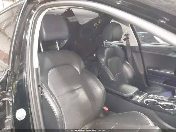 KNAE25LA1K6046497 2019 KIA STINGER - Image 8