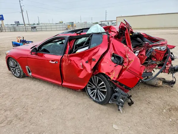 KNAE25LA1K6051117 2019 KIA STINGER - Image 2