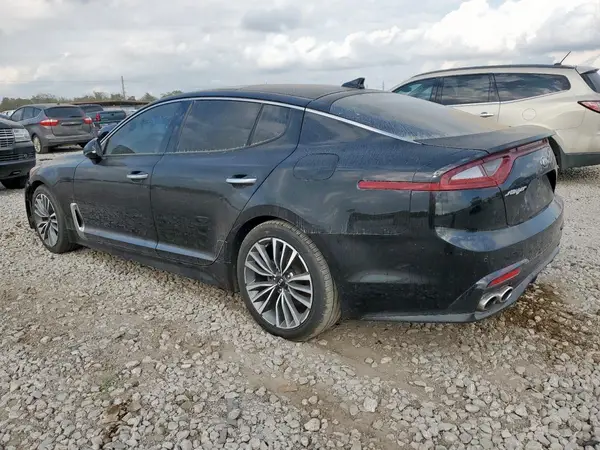 KNAE25LA2J6014396 2018 KIA STINGER - Image 2