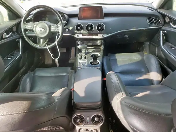 KNAE25LA2J6014396 2018 KIA STINGER - Image 8