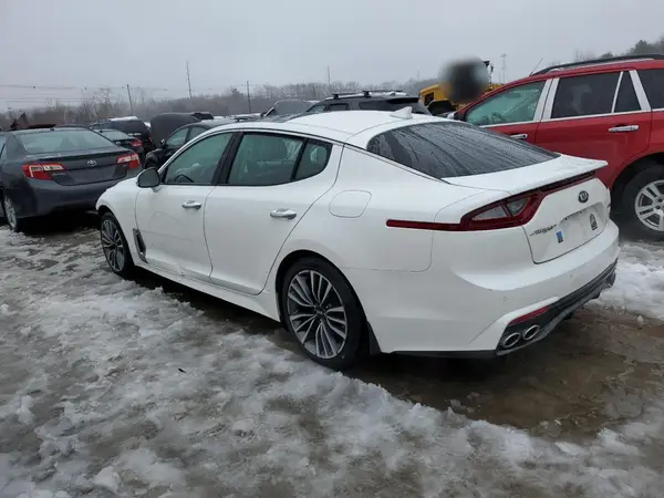 KNAE25LA2J6015578 2018 KIA STINGER - Image 2