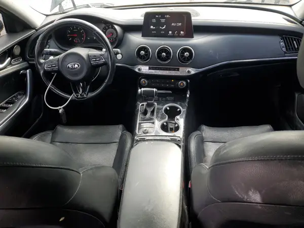 KNAE25LA2J6028315 2018 KIA STINGER - Image 8