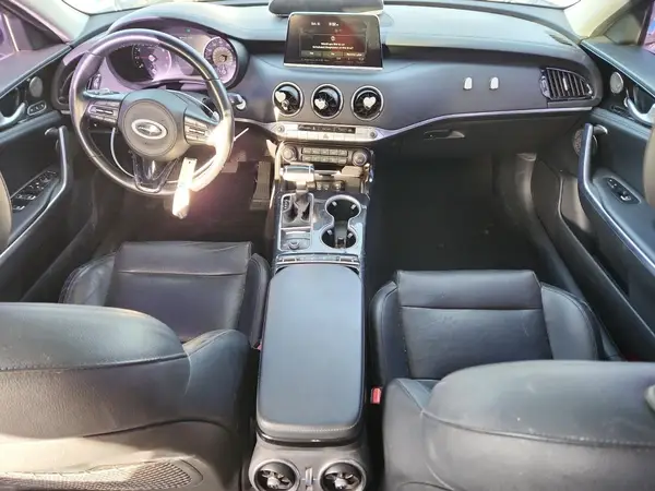 KNAE25LA2J6033062 2018 KIA STINGER - Image 8