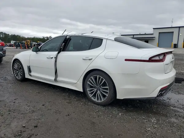KNAE25LA2J6035460 2018 KIA STINGER - Image 2