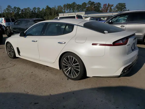 KNAE25LA2J6036074 2018 KIA STINGER - Image 2