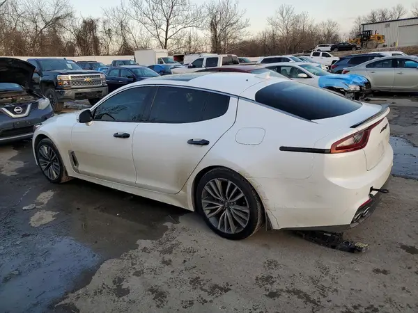 KNAE25LA2K6044452 2019 KIA STINGER - Image 2