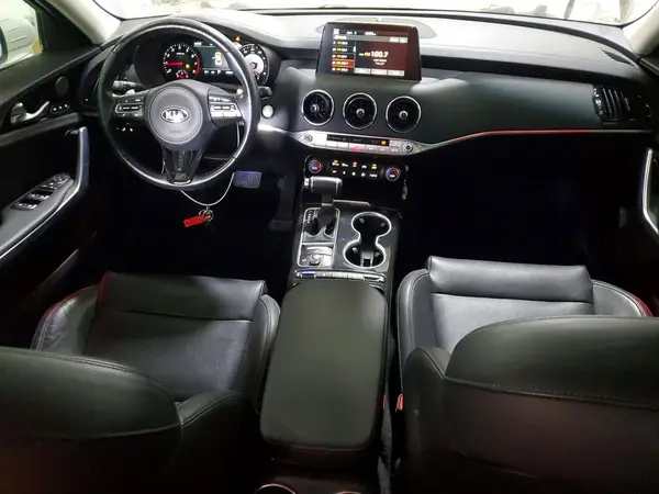 KNAE25LA2K6062188 2019 KIA STINGER - Image 8