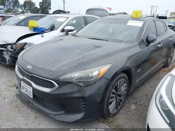 KNAE25LA3J6013922 2018 KIA STINGER - Image 2