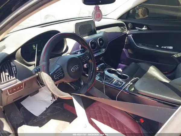 KNAE25LA3J6013922 2018 KIA STINGER - Image 8