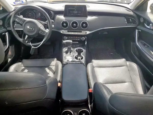 KNAE25LA3J6028386 2018 KIA STINGER - Image 8